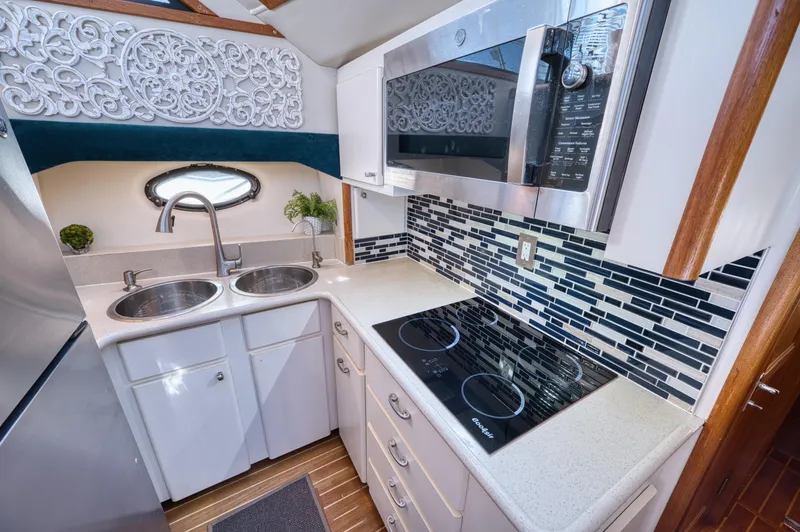 Slide: The Image of Californian 48 Sundeck Motor yacht 1991 - 19