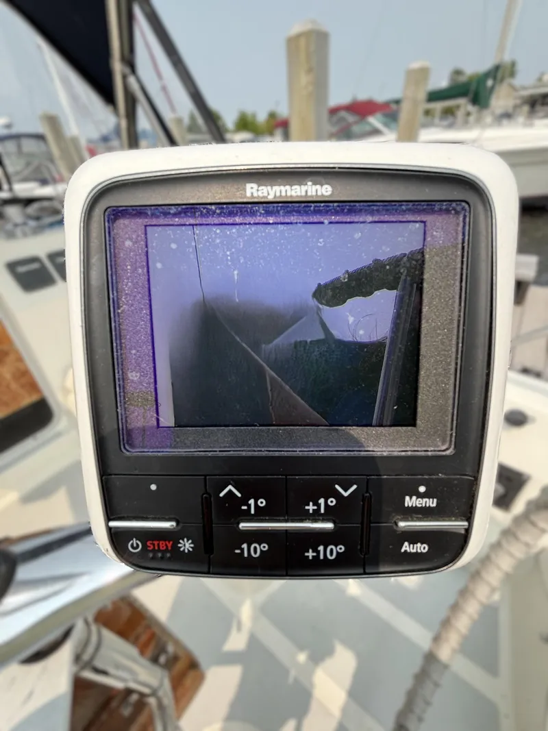 Slide: The Image of Raymarine navigation display on a 1990 Hunter 33.5 sailboat, showing a foggy screen. - 23