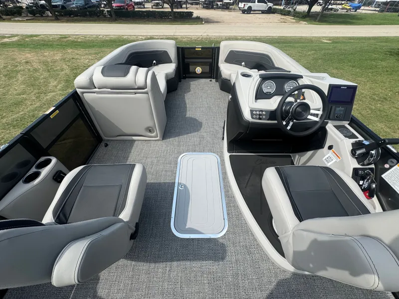 Slide: The Image of 2026 BARLETTA C22UC - Image 11 - 11