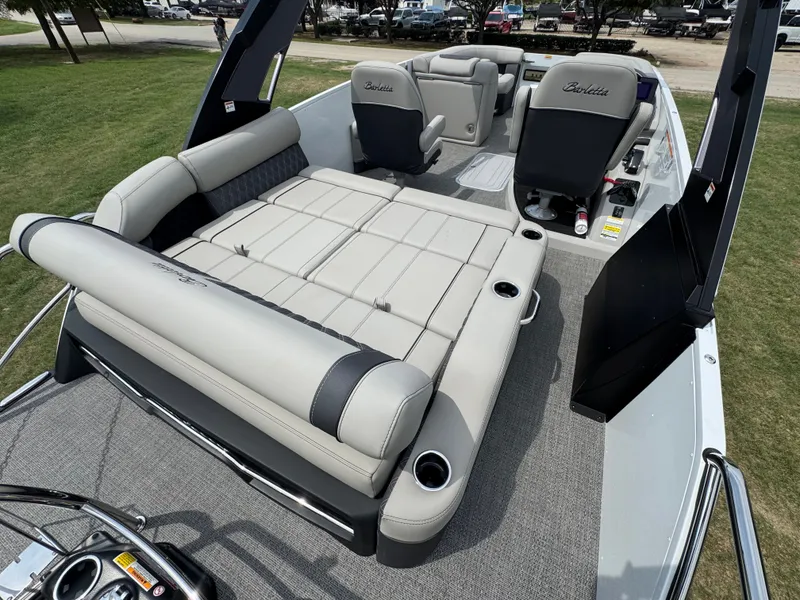 Slide: The Image of 2026 BARLETTA R23UCA LEGGERA - Image 10 - 10