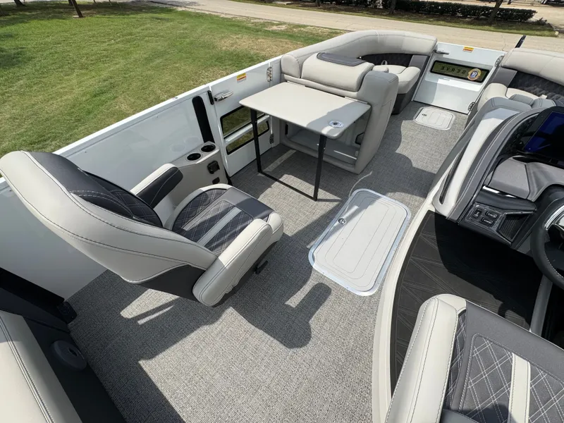 Slide: The Image of 2026 BARLETTA R23UCA LEGGERA - Image 16 - 16