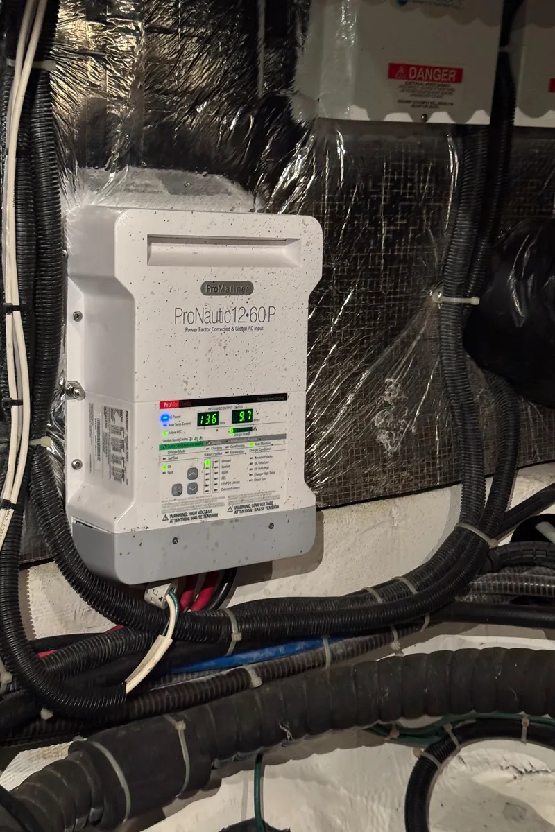 Slide: The Image of Carver 504 Cockpit Motor Yacht 2000 - 65