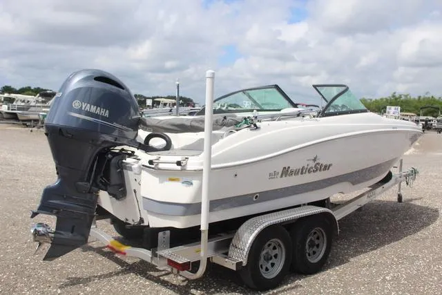 Slide: The Image of NauticStar 203 DC 2021 - 4