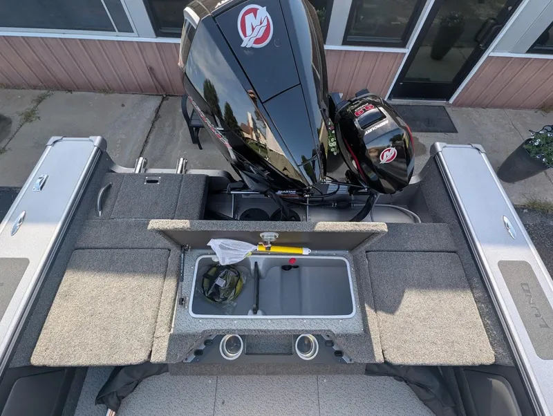 Slide: The Image of 2025 LUND 1975 PRO V SPORT WACONDA BOATS - 10