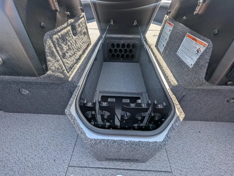 Slide: The Image of 2025 LUND 1975 PRO V SPORT WACONDA BOATS - 4