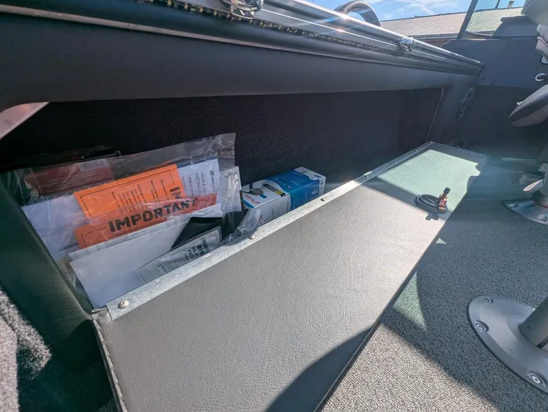 Slide: The Image of 2025 LUND 1975 PRO V SPORT WACONDA BOATS - 7