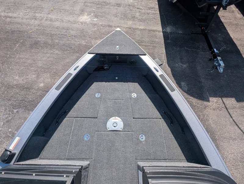 Slide: The Image of 2025 LUND 1975 PRO V SPORT WACONDA BOATS - 8