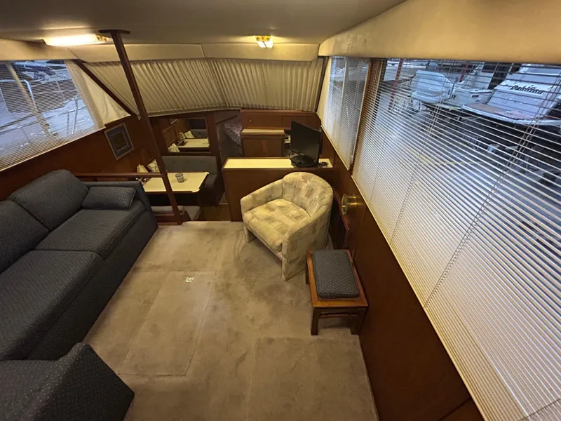 Slide: The Image of 1987 Chris-Craft 362 Catalina for Sale by Lucas Sochacki at Parma Marine (440) 915-8995 - 10