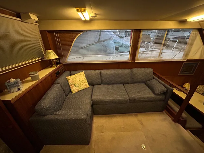 Slide: The Image of 1987 Chris-Craft 362 Catalina for Sale by Lucas Sochacki at Parma Marine (440) 915-8995 - 12