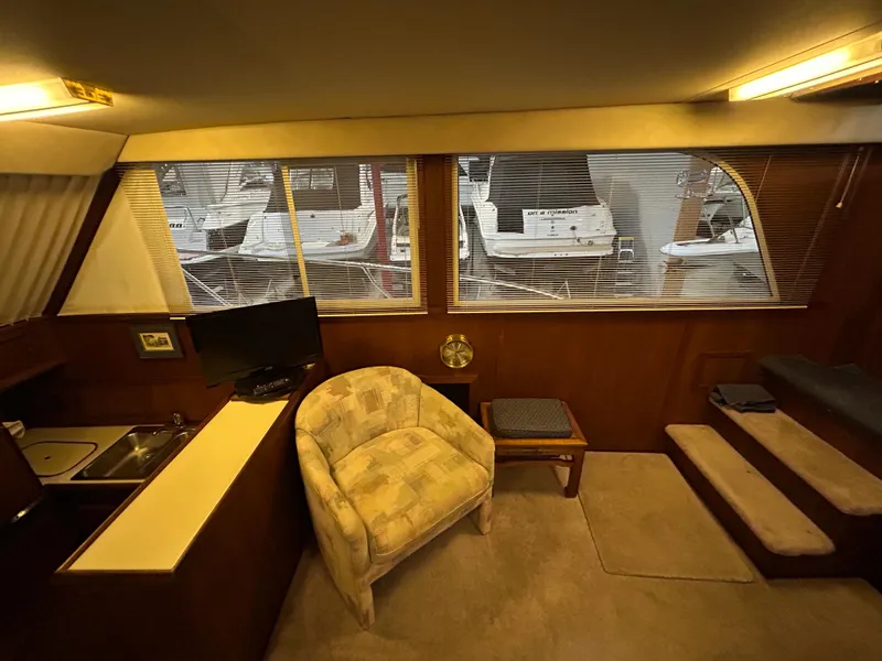 Slide: The Image of 1987 Chris-Craft 362 Catalina for Sale by Lucas Sochacki at Parma Marine (440) 915-8995 - 18