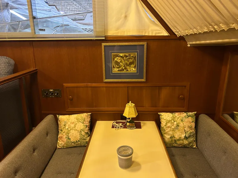 Slide: The Image of 1987 Chris-Craft 362 Catalina for Sale by Lucas Sochacki at Parma Marine (440) 915-8995 - 24