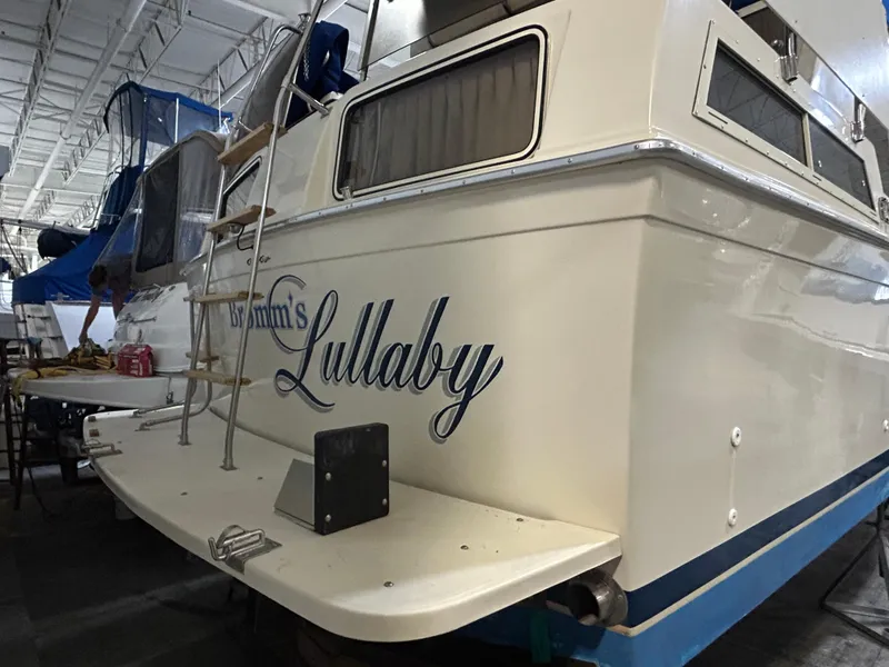 Slide: The Image of 1987 Chris-Craft 362 Catalina for Sale by Lucas Sochacki at Parma Marine (440) 915-8995 - 3