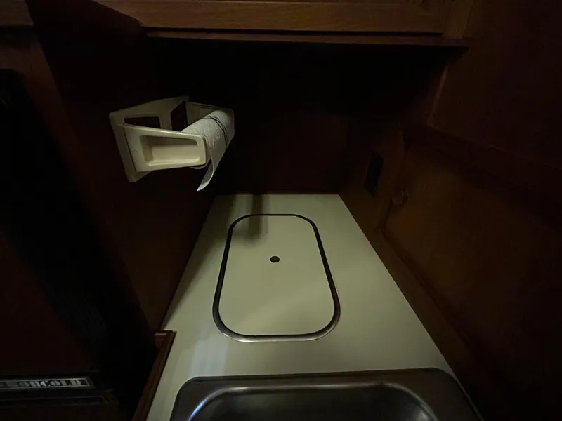 Slide: The Image of 1987 Chris-Craft 362 Catalina for Sale by Lucas Sochacki at Parma Marine (440) 915-8995 - 36