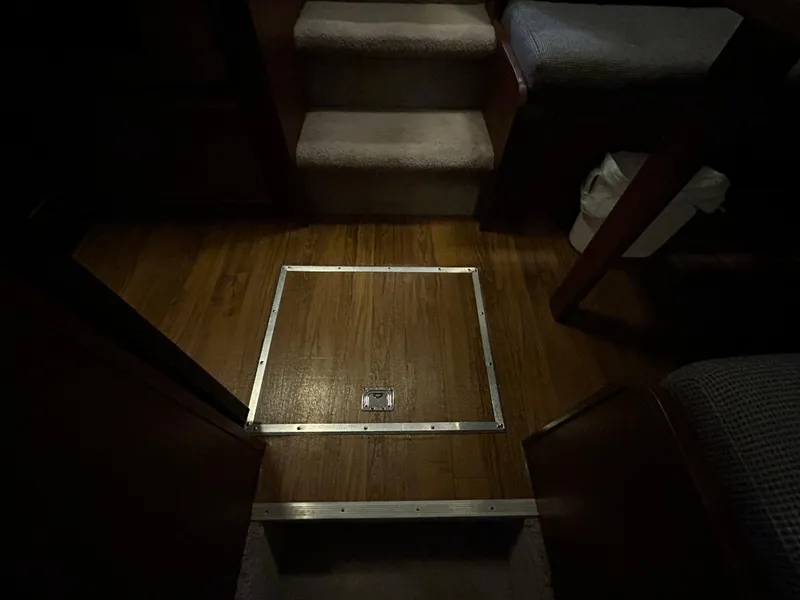 Slide: The Image of 1987 Chris-Craft 362 Catalina for Sale by Lucas Sochacki at Parma Marine (440) 915-8995 - 38