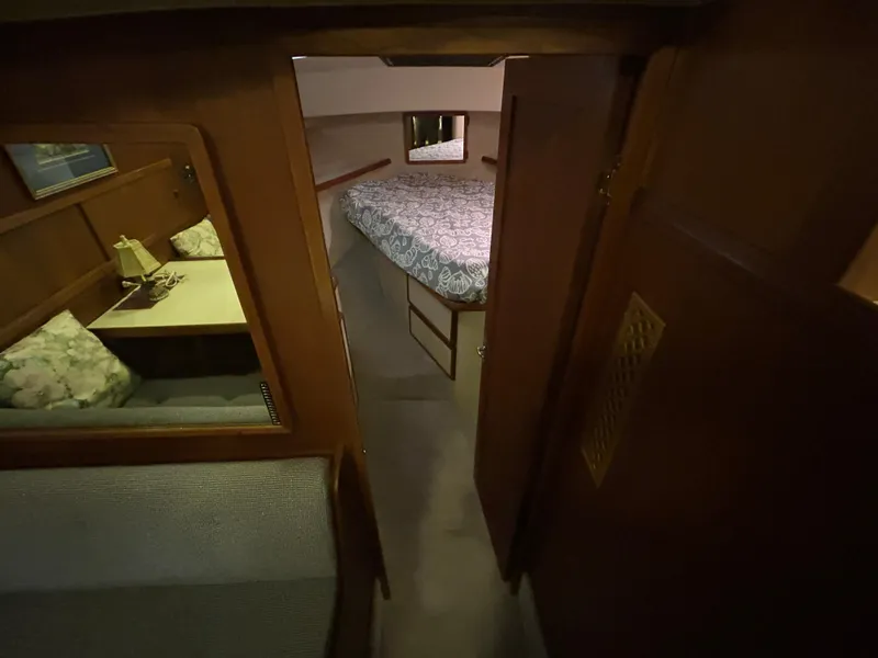 Slide: The Image of 1987 Chris-Craft 362 Catalina for Sale by Lucas Sochacki at Parma Marine (440) 915-8995 - 39