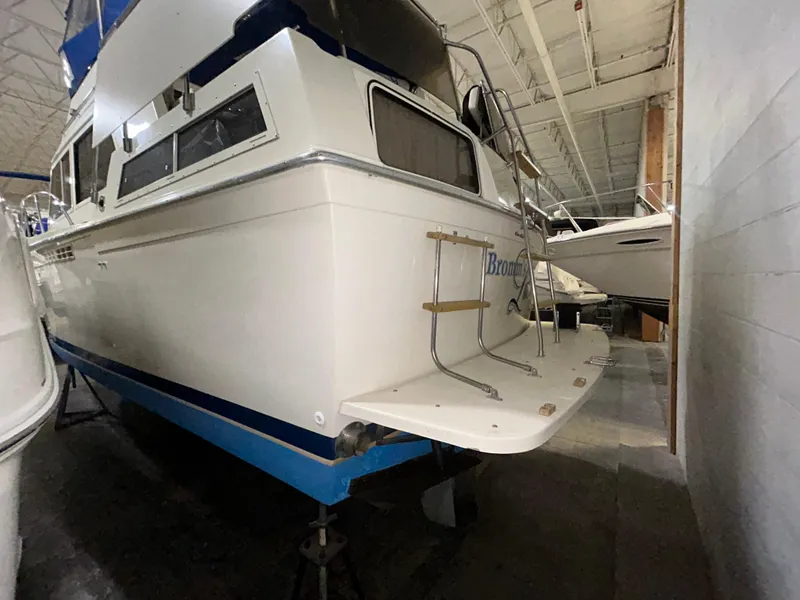 Slide: The Image of 1987 Chris-Craft 362 Catalina for Sale by Lucas Sochacki at Parma Marine (440) 915-8995 - 4