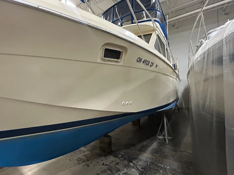 Slide: The Image of 1987 Chris-Craft 362 Catalina for Sale by Lucas Sochacki at Parma Marine (440) 915-8995 - 5