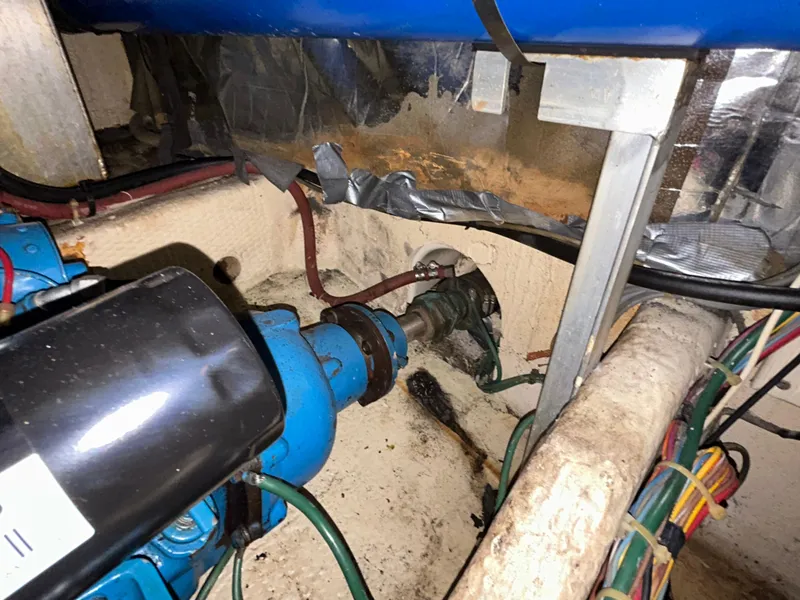 Slide: The Image of 1987 Chris-Craft 362 Catalina for Sale by Lucas Sochacki at Parma Marine (440) 915-8995 - 63