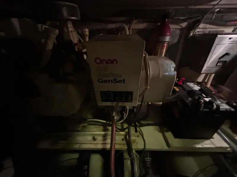 Slide: The Image of 1987 Chris-Craft 362 Catalina for Sale by Lucas Sochacki at Parma Marine (440) 915-8995 - 64