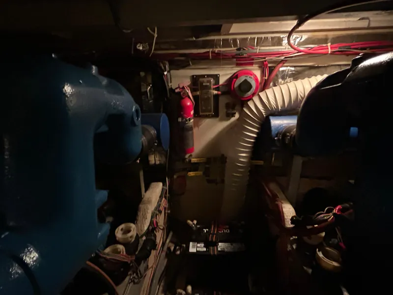 Slide: The Image of 1987 Chris-Craft 362 Catalina for Sale by Lucas Sochacki at Parma Marine (440) 915-8995 - 65