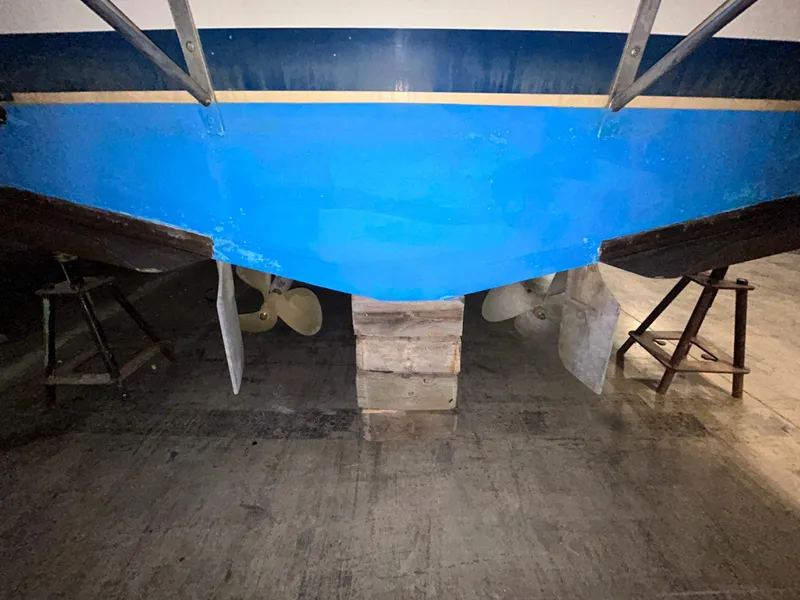 Slide: The Image of 1987 Chris-Craft 362 Catalina for Sale by Lucas Sochacki at Parma Marine (440) 915-8995 - 67