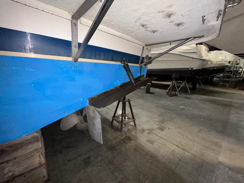 Slide: The Image of 1987 Chris-Craft 362 Catalina for Sale by Lucas Sochacki at Parma Marine (440) 915-8995 - 69