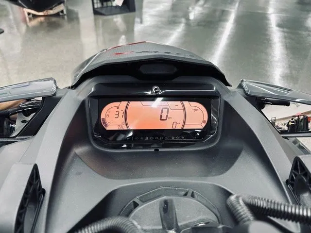 Slide: The Image of Sea-Doo GTR 2025 - 6