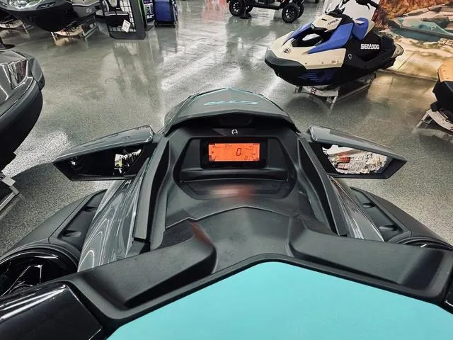 Slide: The Image of Sea-Doo GTR™ 230 BRP Premium Audio, iBR 2025 - 6