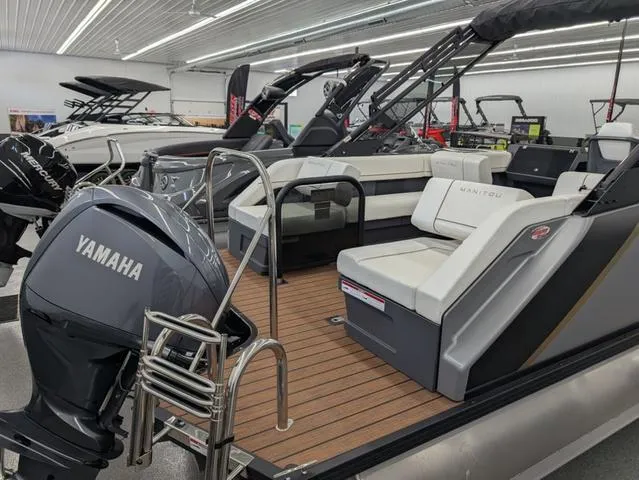 Slide: The Image of Manitou Explore 26 Switchback W/ Trifold Bench 2024 - 4