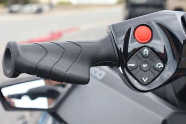 Slide: The Image of Sea-Doo GTX 300 2025 - 14