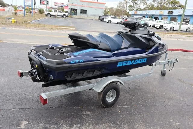 Slide: The Image of Sea-Doo GTX 300 2025 - 6