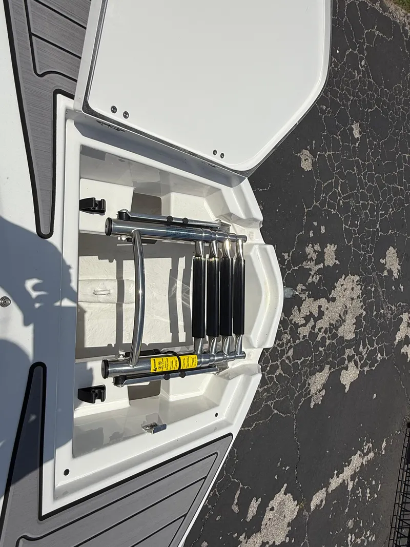 Slide: The Image of Monterey MX6 SURF 2019 - 57