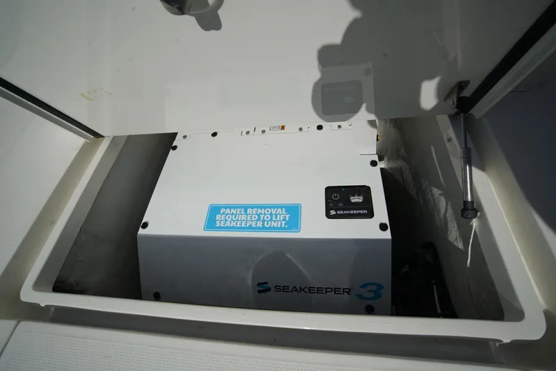 Slide: The Image of Seakeeper 3 stabilizer unit in 2018 SeaVee 390Z boat compartment. - 30