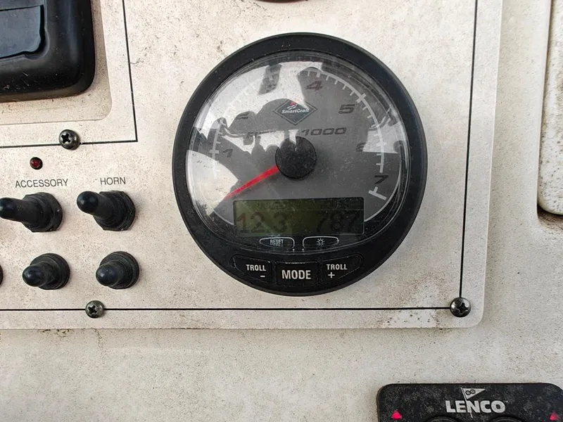 Slide: The Image of Triton 2486 CC 2005 - 20