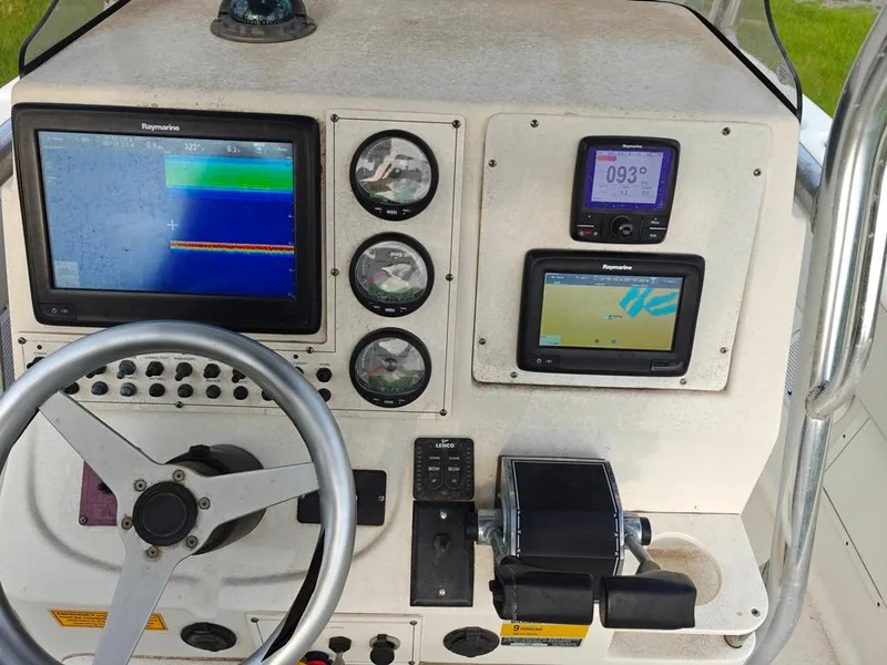 Slide: The Image of Triton 2486 CC 2005 - 21