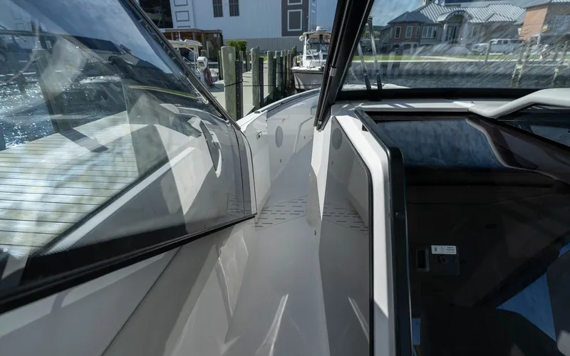 Slide: The Image of Saxdor 400 GTO 2026 - 16