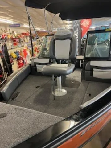 Slide: The Image of Lowe FS 1700 2022 - 3