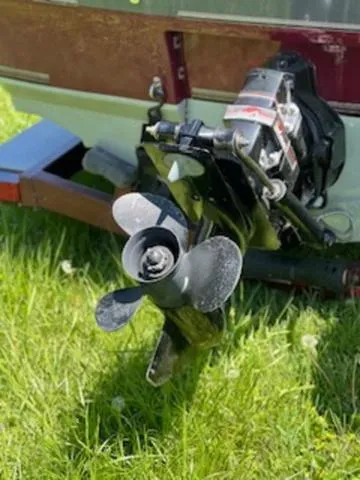 Slide: The Image of Maxum 188 1988 - 4