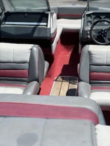 Slide: The Image of Maxum 188 1988 - 5