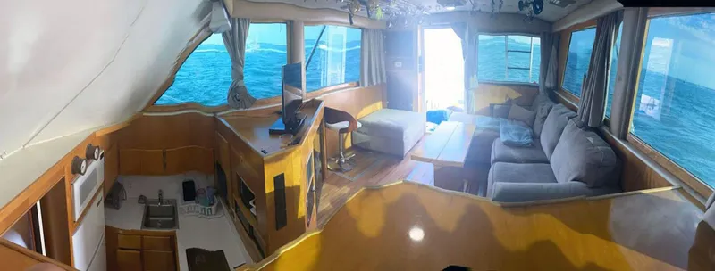 Slide: The Image of Galley - Down, Salon Aft - 4