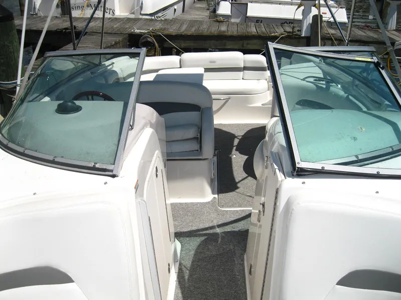 Slide: The Image of 2005 Chaparral 280 SSi boat interior with open cockpit and seating area. - 25