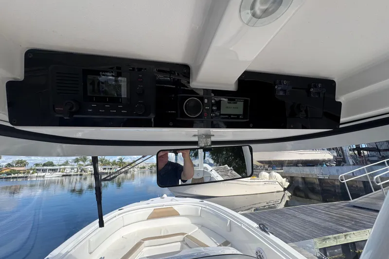 Slide: The Image of Edgewater 280CC 2022 - 19