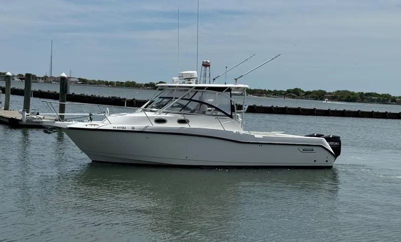 Slide: The Image of Boston Whaler 305 Conquest 2004 - 2