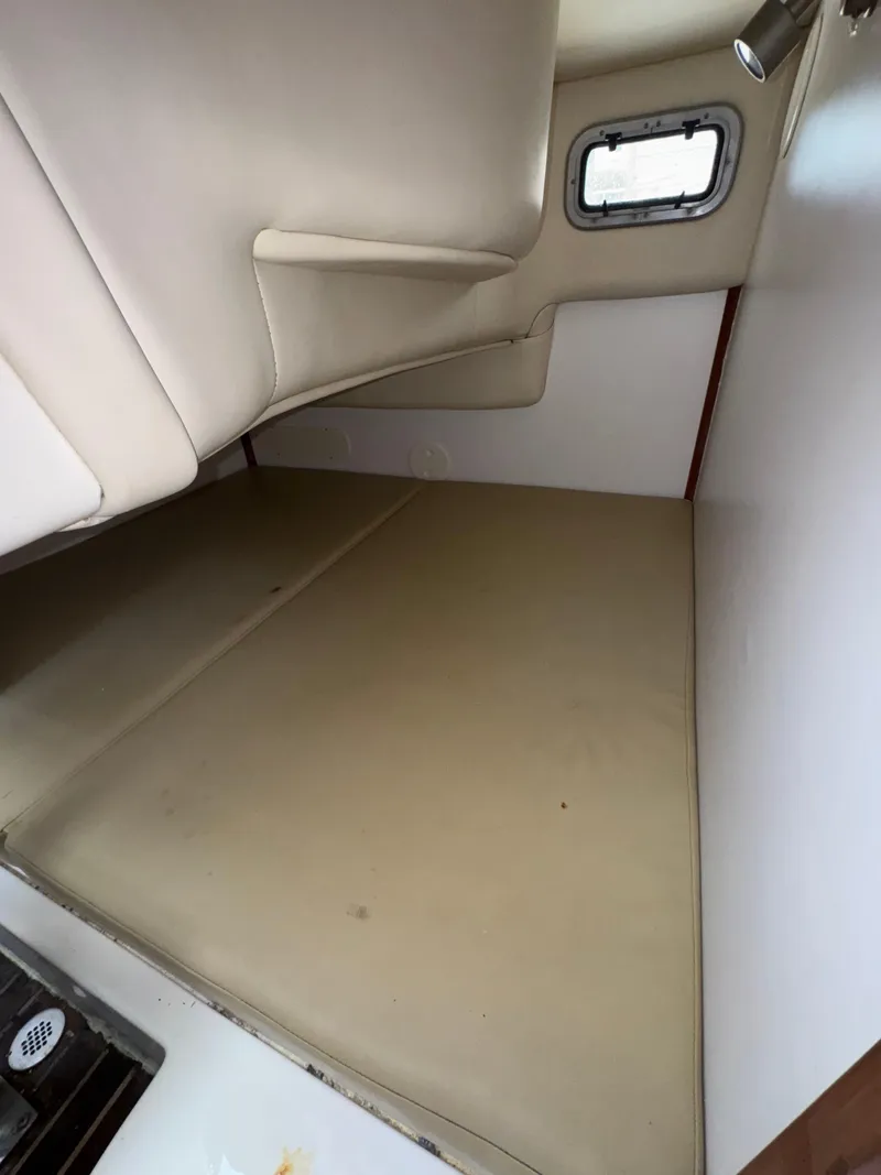 Slide: The Image of Boston Whaler 305 Conquest 2004 - 22