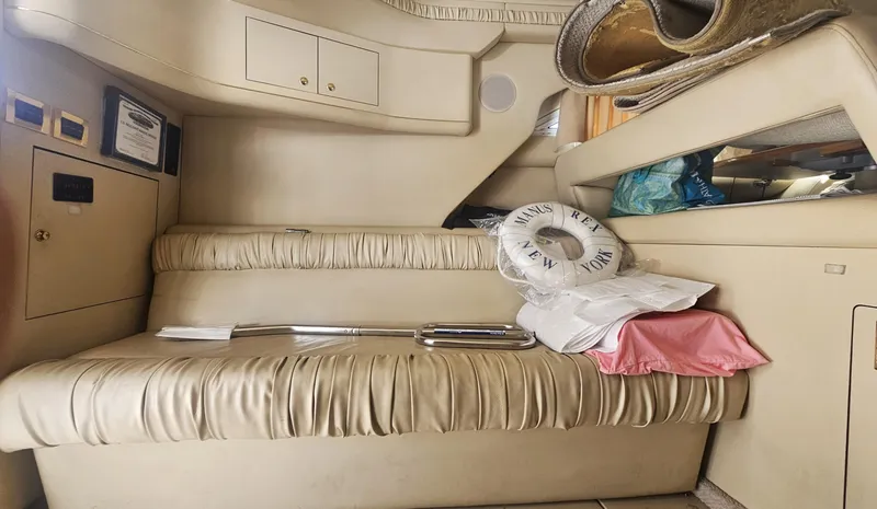 Slide: The Image of Sea Ray 400 Sedan Bridge 2000 - 18