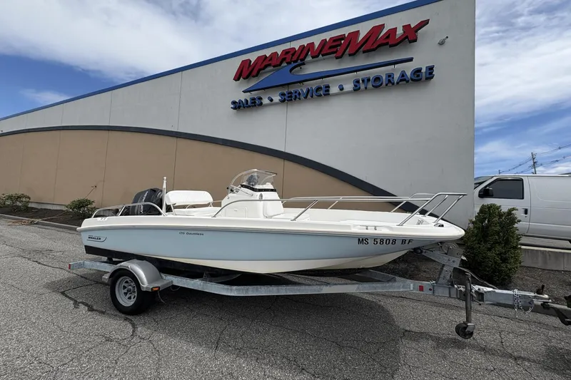 Slide: The Image of Boston Whaler 170 Dauntless 2013 - 0