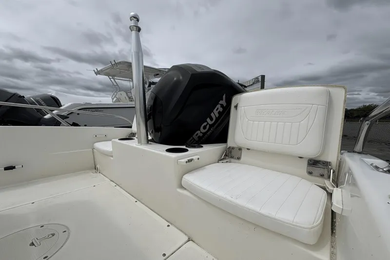 Slide: The Image of Boston Whaler 170 Dauntless 2013 - 5