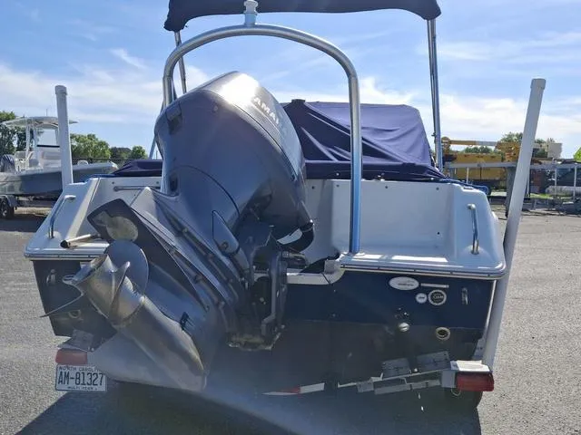 Slide: The Image of Sea Hunt 207Escape LE 2012 - 2