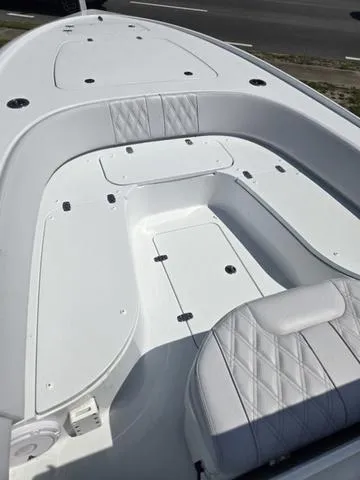 Slide: The Image of Contender 26 Bay 2025 - 4