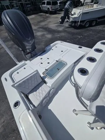 Slide: The Image of Contender 26 Bay 2025 - 7